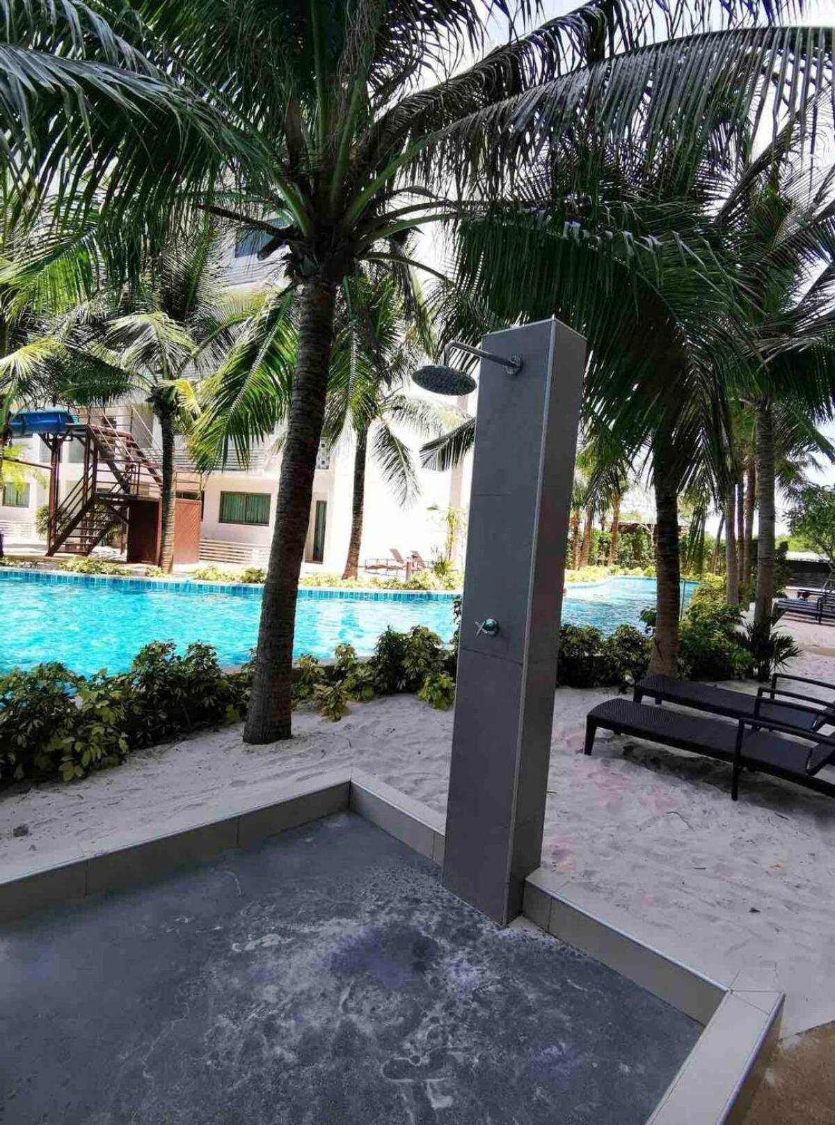 Laguna Beach Resort Maldives Джомтьєн-Біч Екстер'єр фото